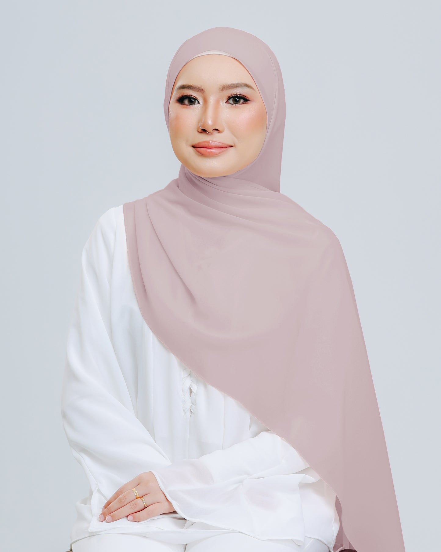 Lubna Shawl