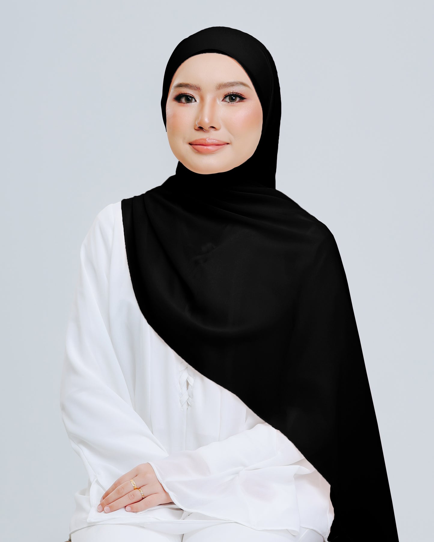 Lubna Shawl