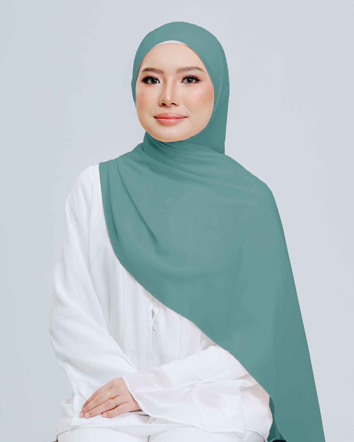 Lubna Shawl