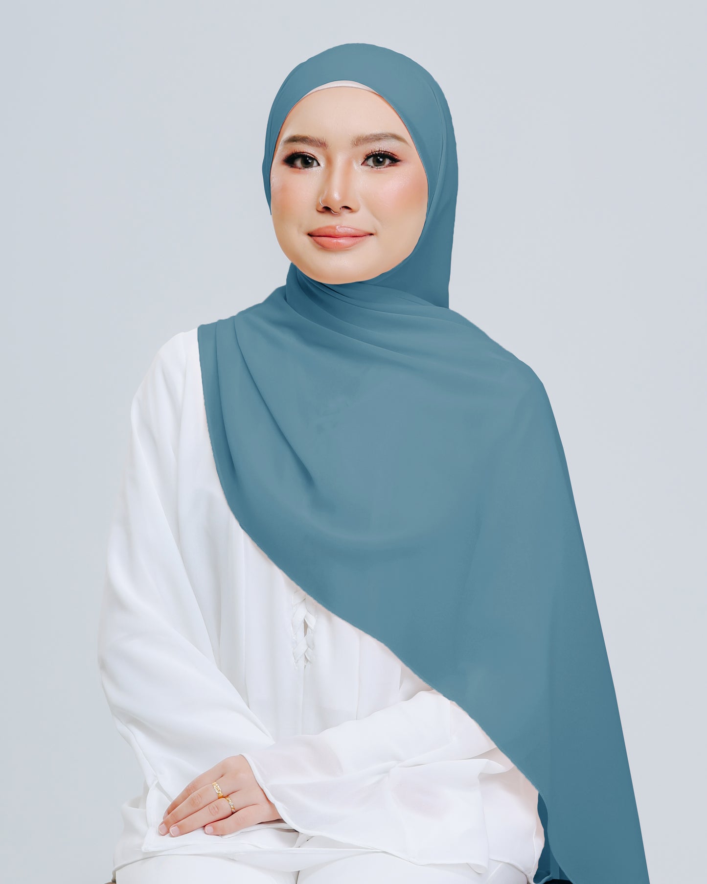 Lubna Shawl