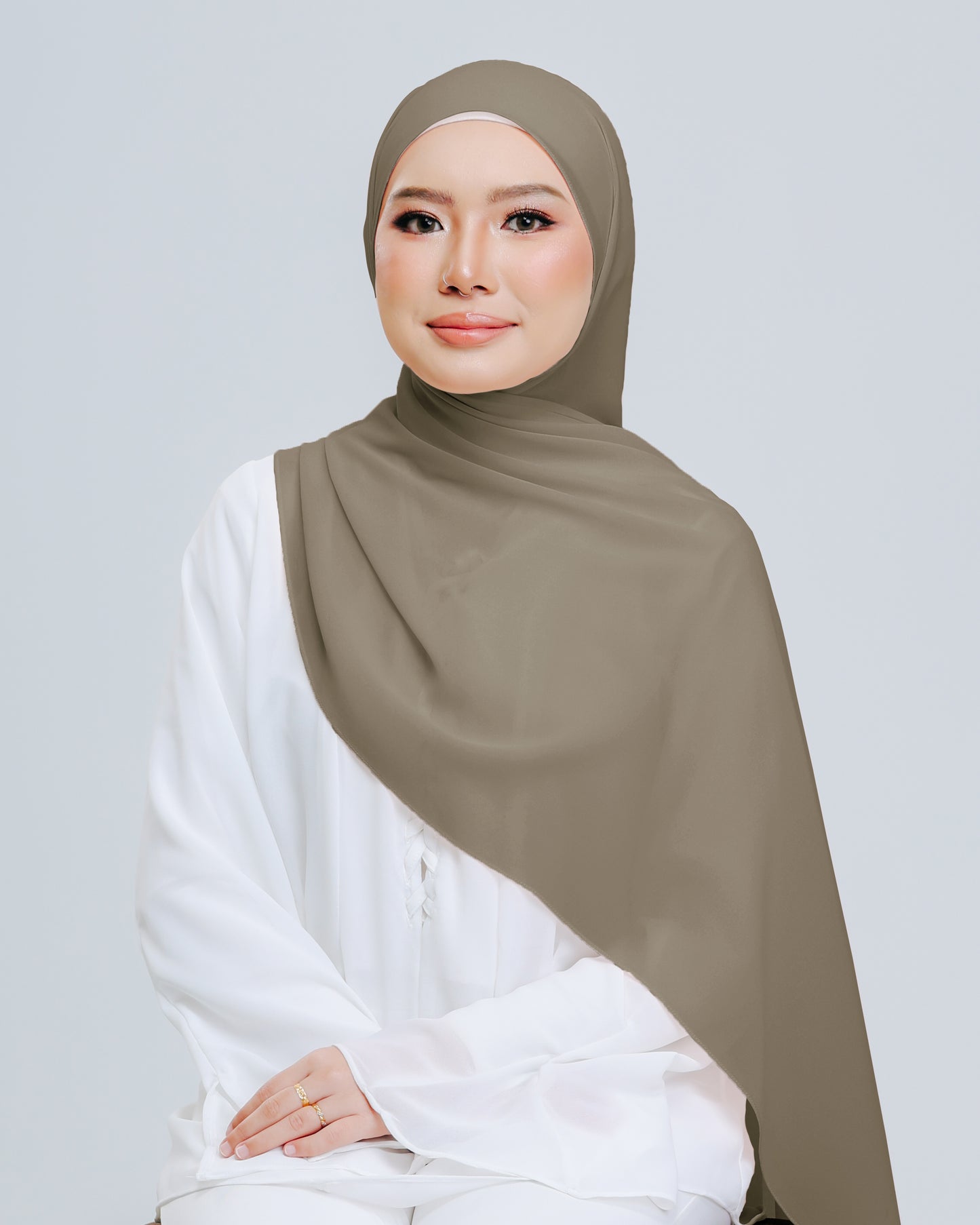 Lubna Shawl