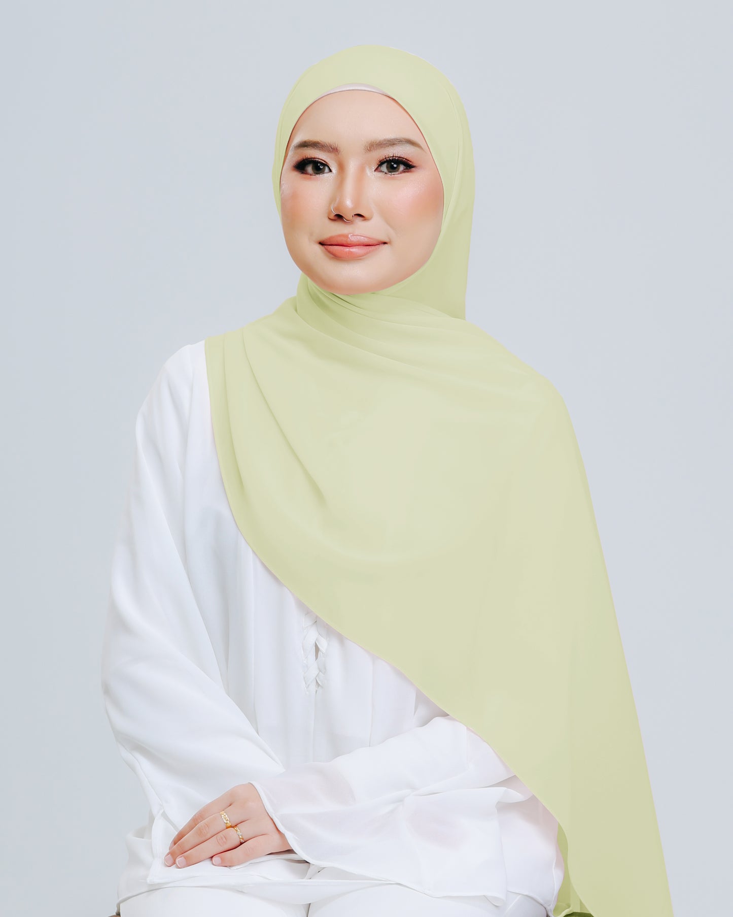 Lubna Shawl