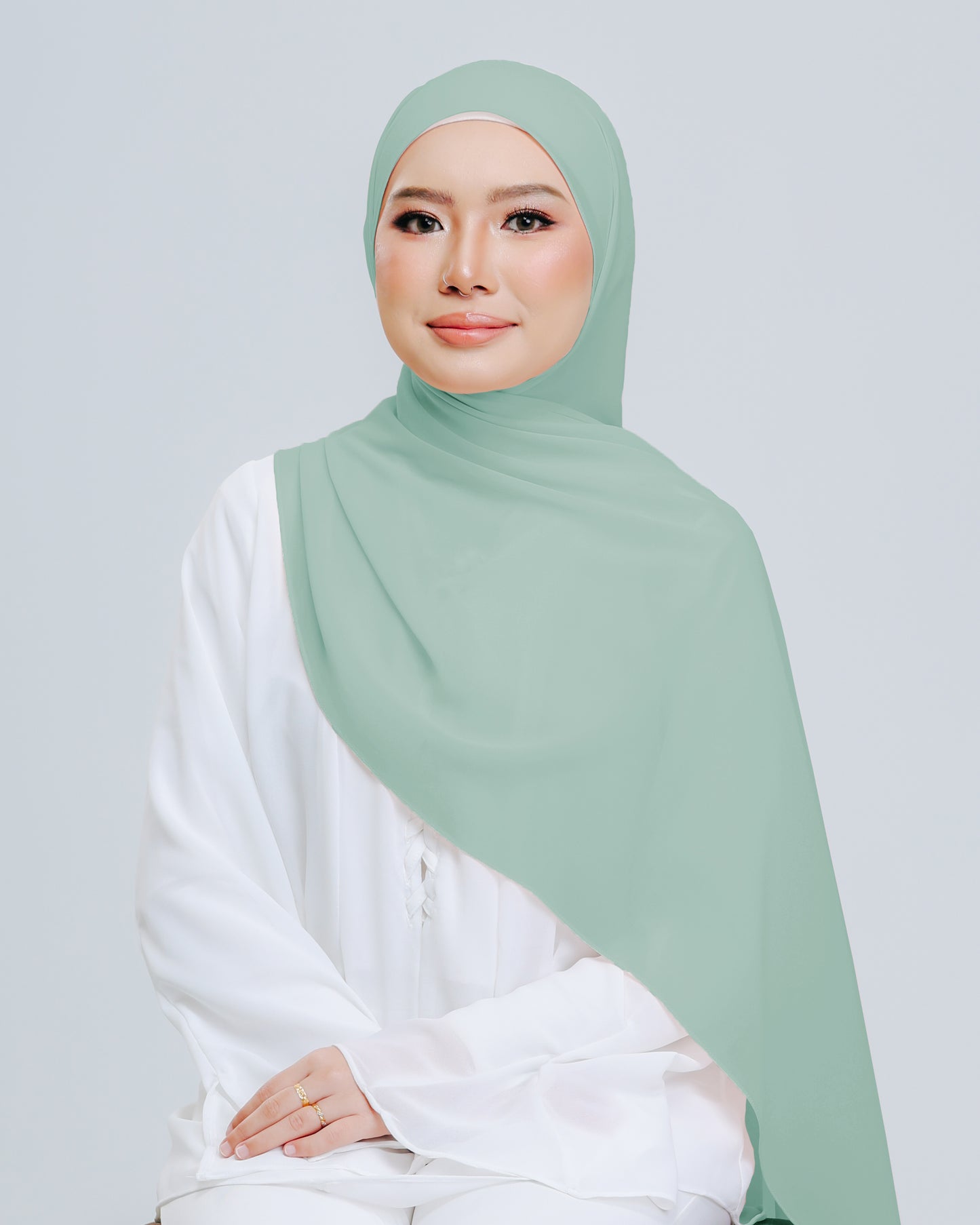 Lubna Shawl