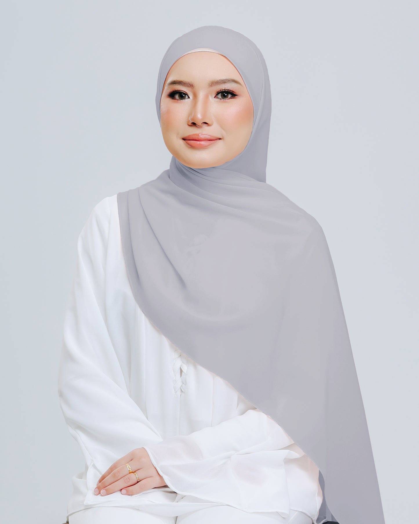 Lubna Shawl