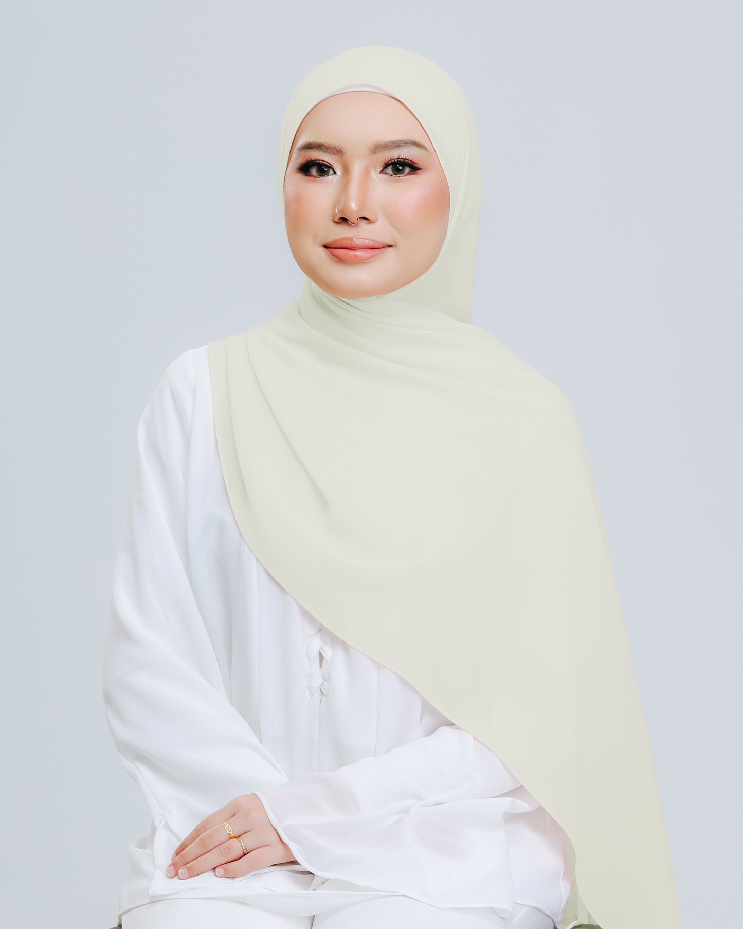 Lubna Shawl
