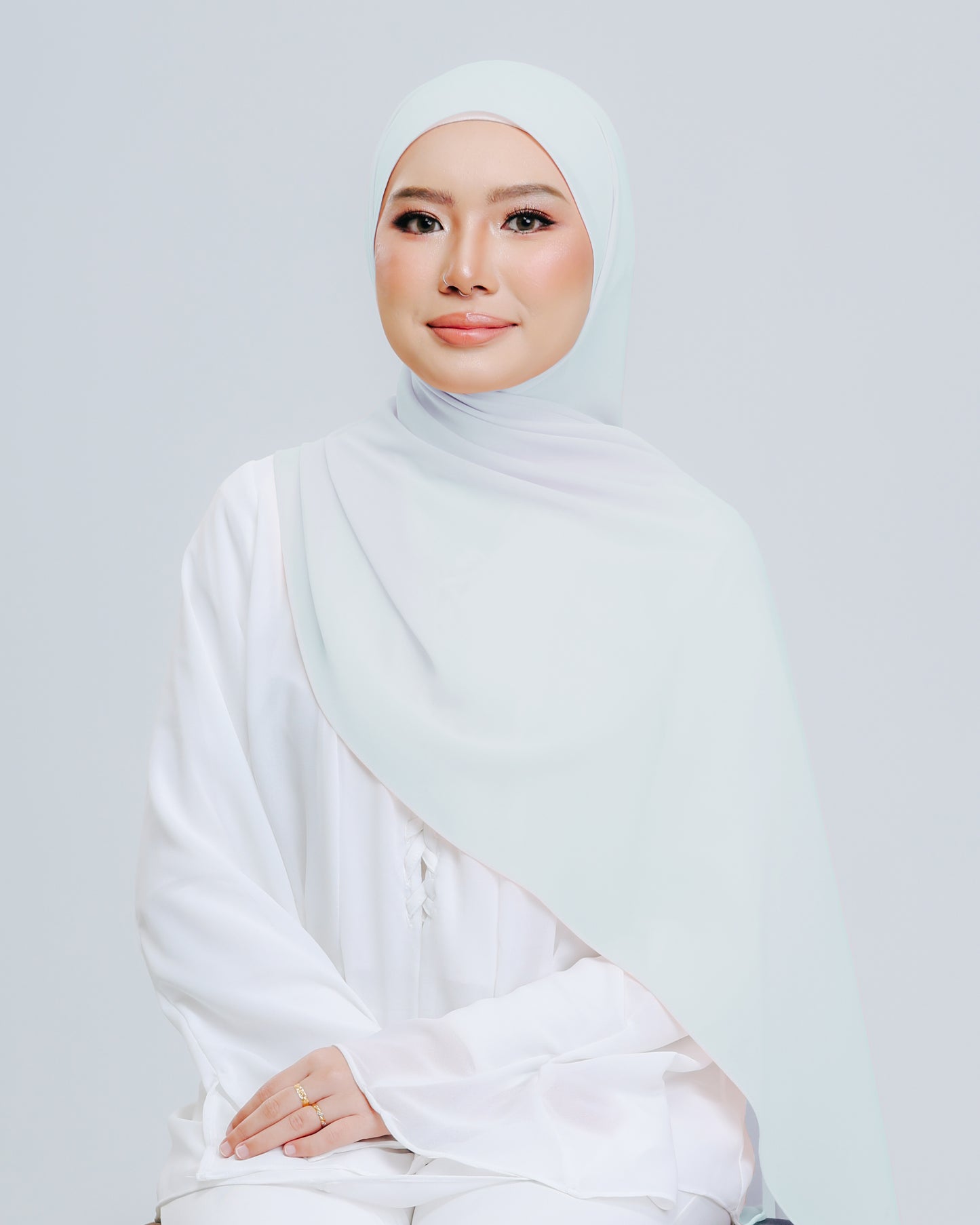 Lubna Shawl