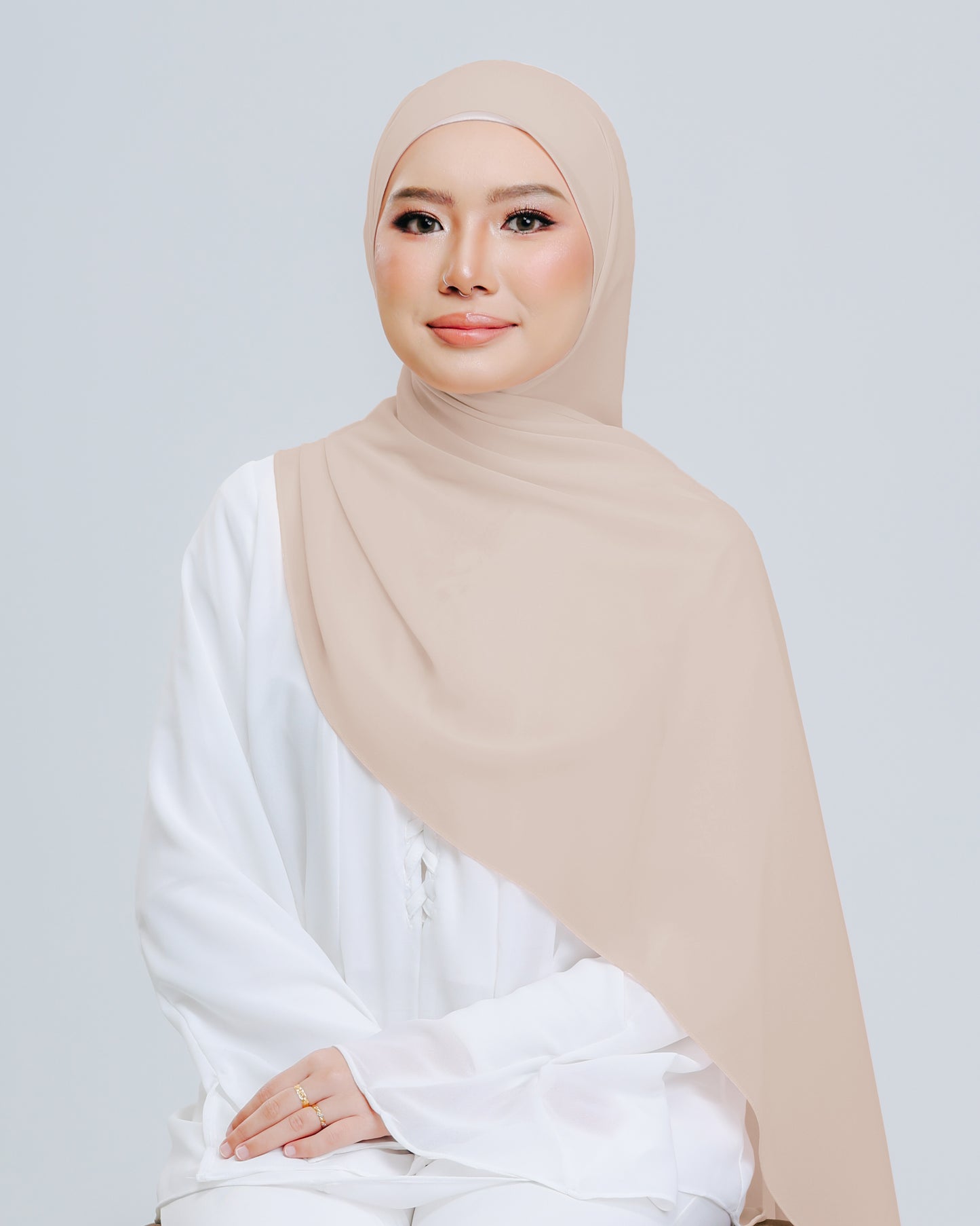Lubna Shawl