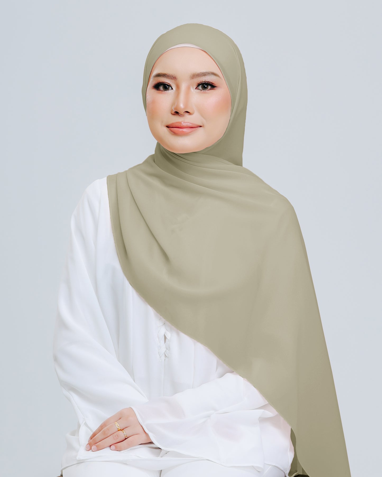 Lubna Shawl