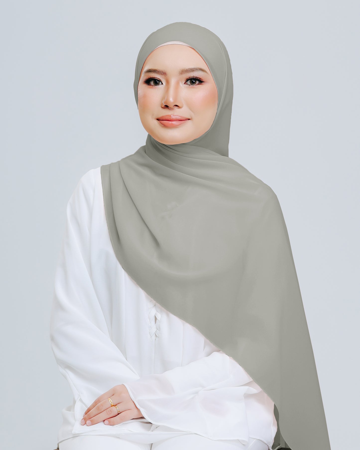 Lubna Shawl