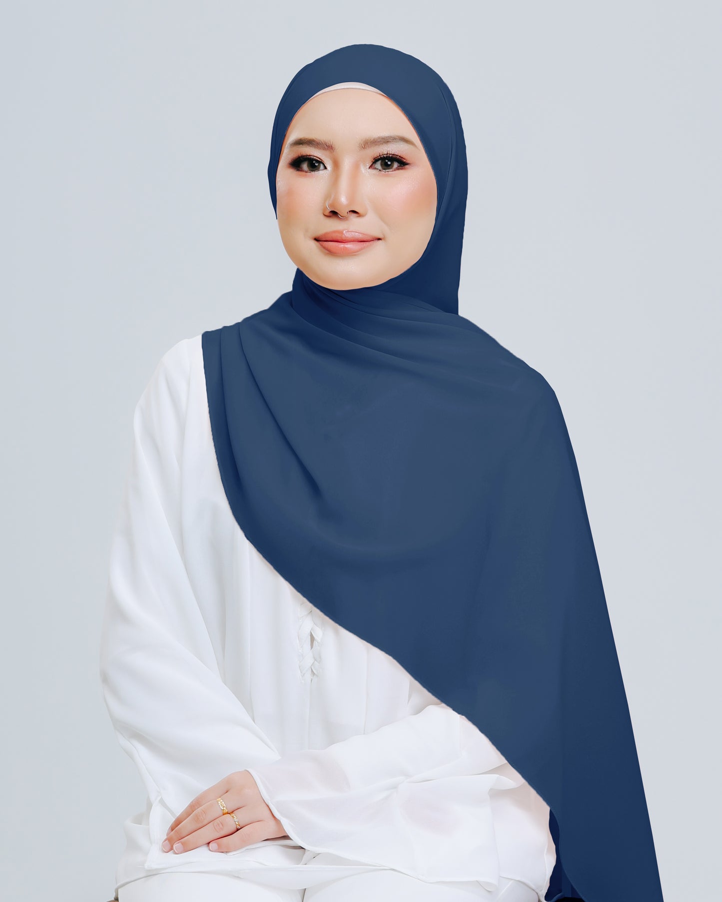 Lubna Shawl